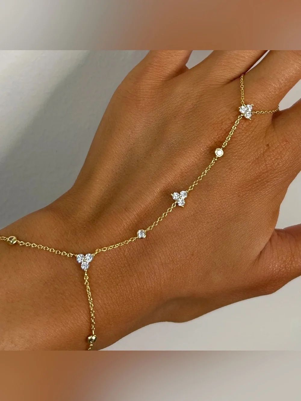 Flower Hand Chain Q1291